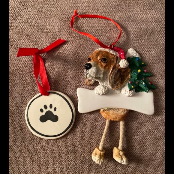 Beagle Ornament with Unique "Dangling Legs" Hand Painted and Easily Personalized - Picture 1 of 4